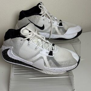 Nike Kids White and Black Mesh Sneakers